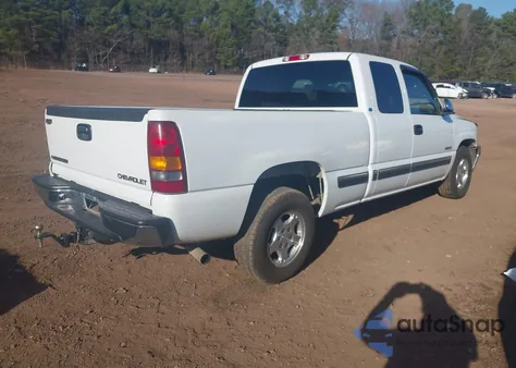 2001 Chevrolet Silverado 1500 Ls z USA, uszkodzony, nr VIN 2GCEC19T311104911